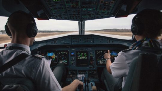 Quelles contentions choisir lorsque l’on est Steward ou pilote ?